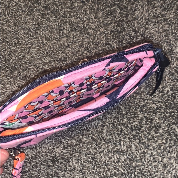 Vera Bradley wristlet. - Picture 3 of 3